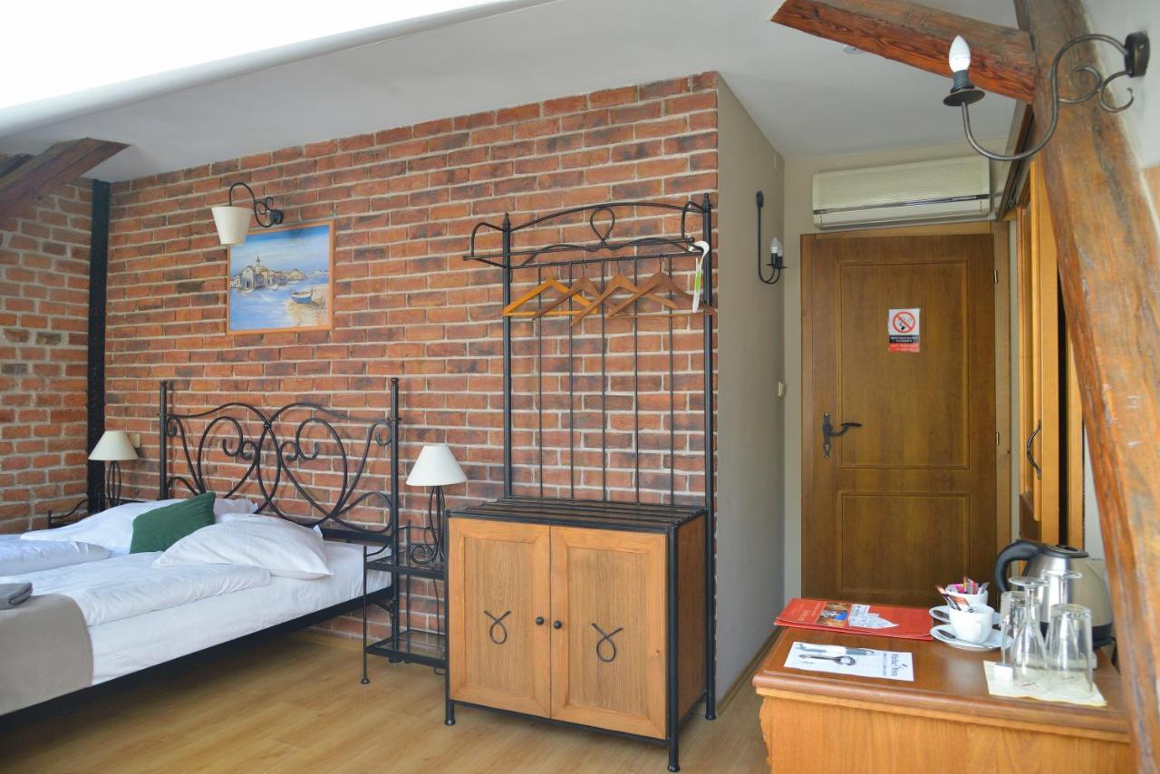 Hotel Via Ironia วิโซเก มิโต ภายนอก รูปภาพ