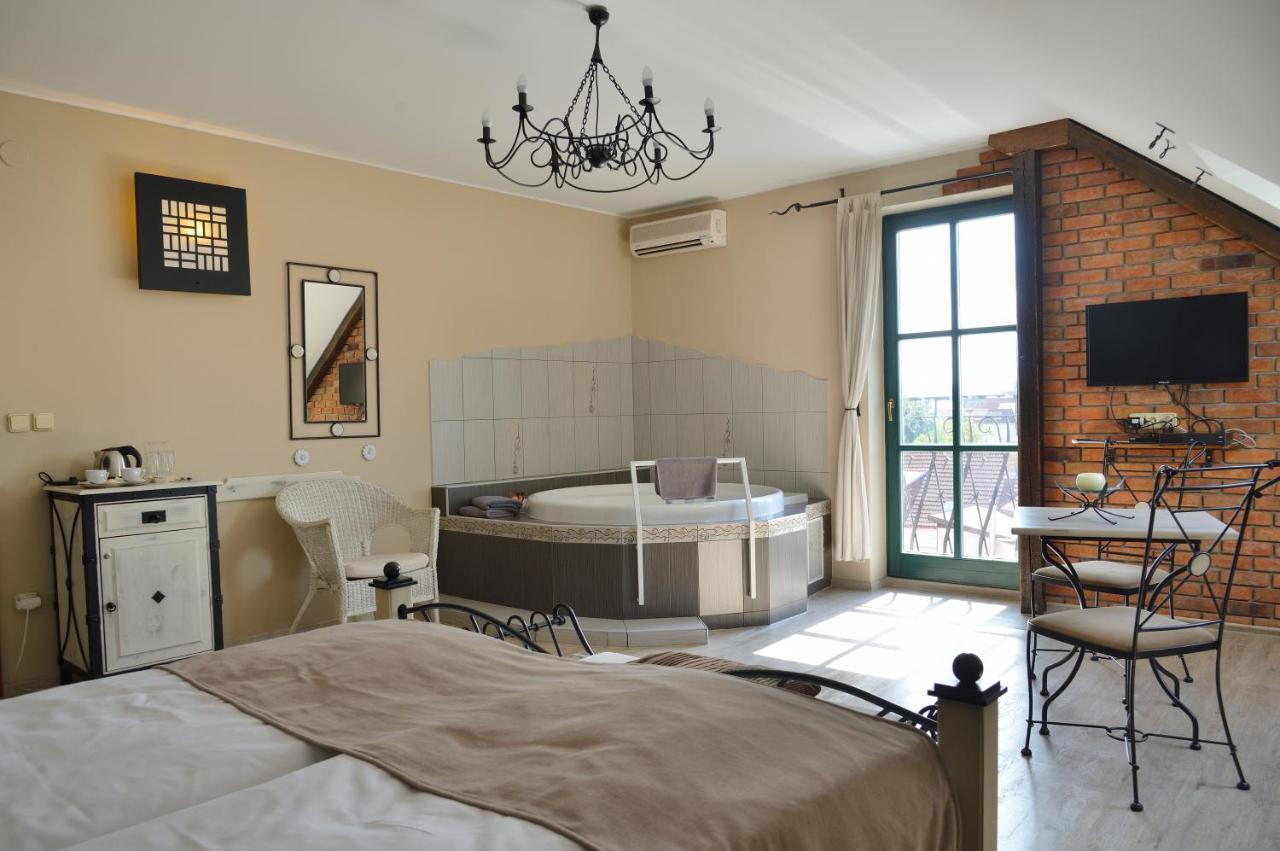 Hotel Via Ironia วิโซเก มิโต ภายนอก รูปภาพ