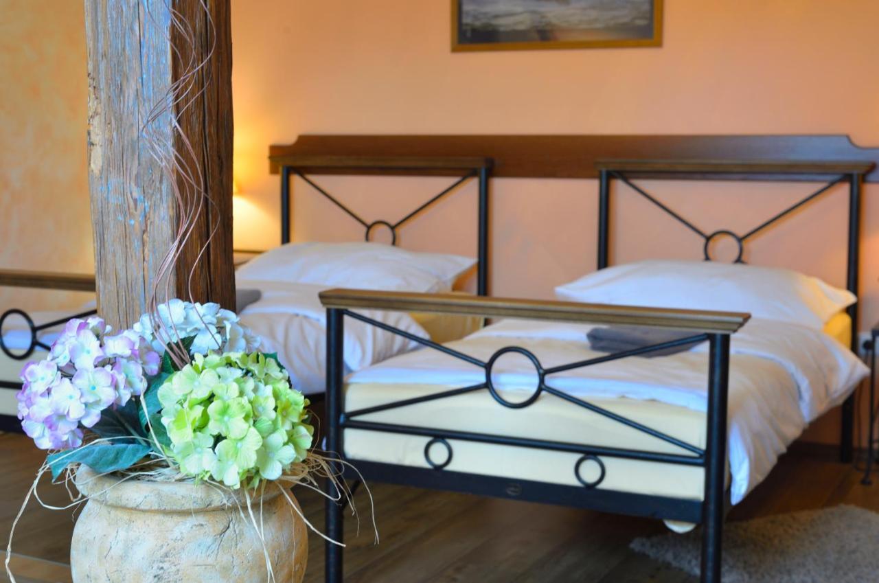 Hotel Via Ironia วิโซเก มิโต ภายนอก รูปภาพ