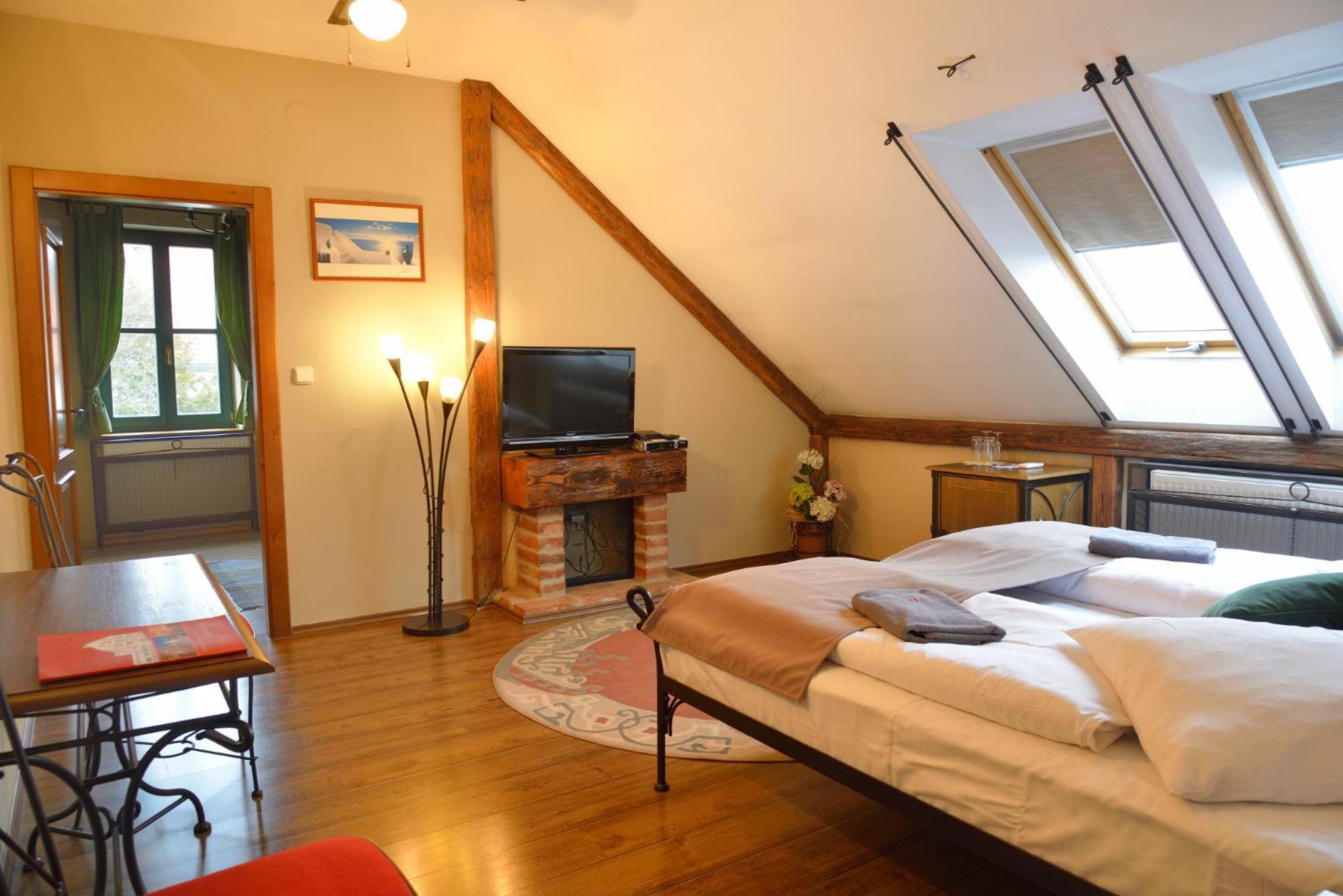Hotel Via Ironia วิโซเก มิโต ภายนอก รูปภาพ