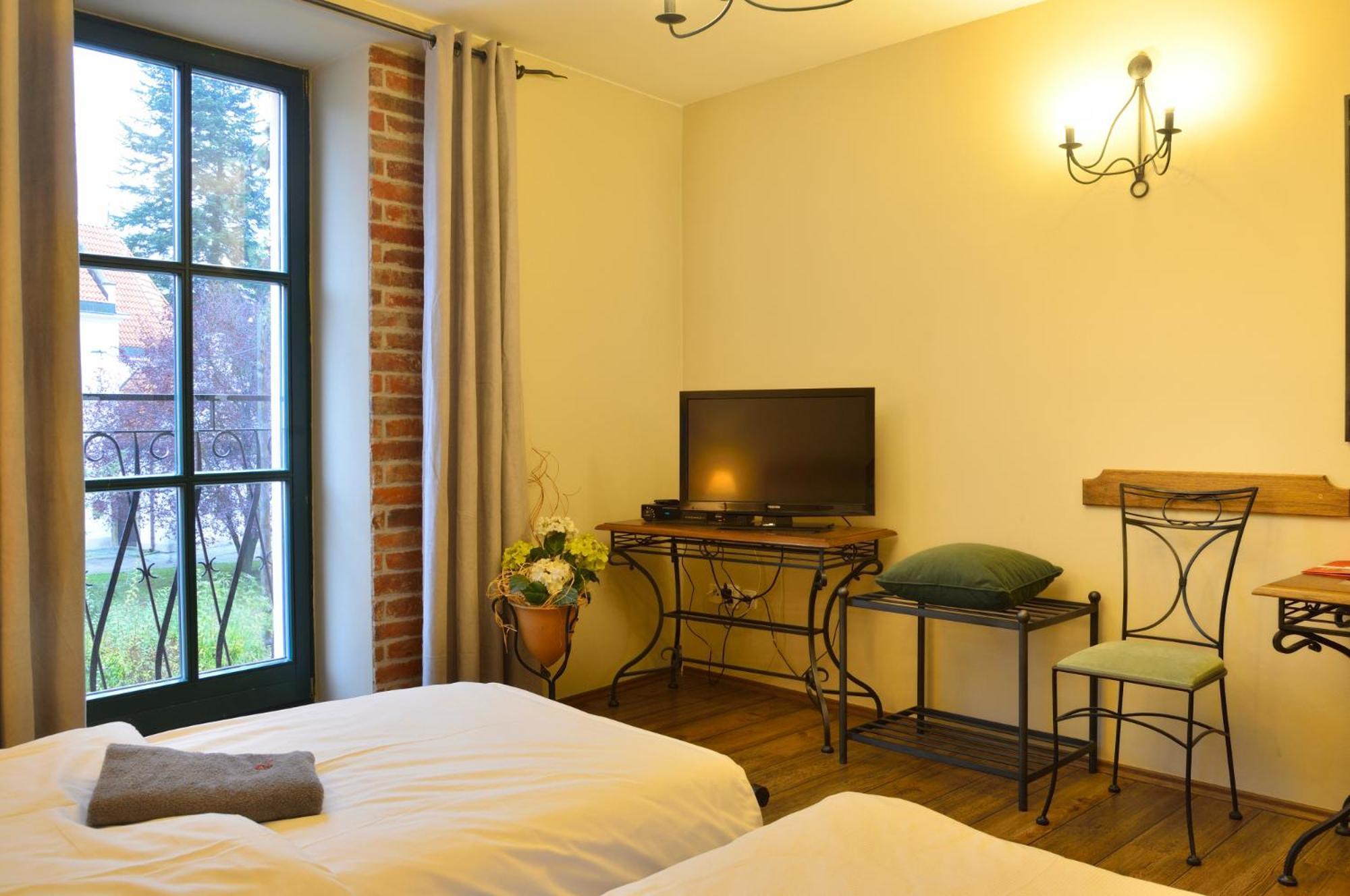 Hotel Via Ironia วิโซเก มิโต ภายนอก รูปภาพ