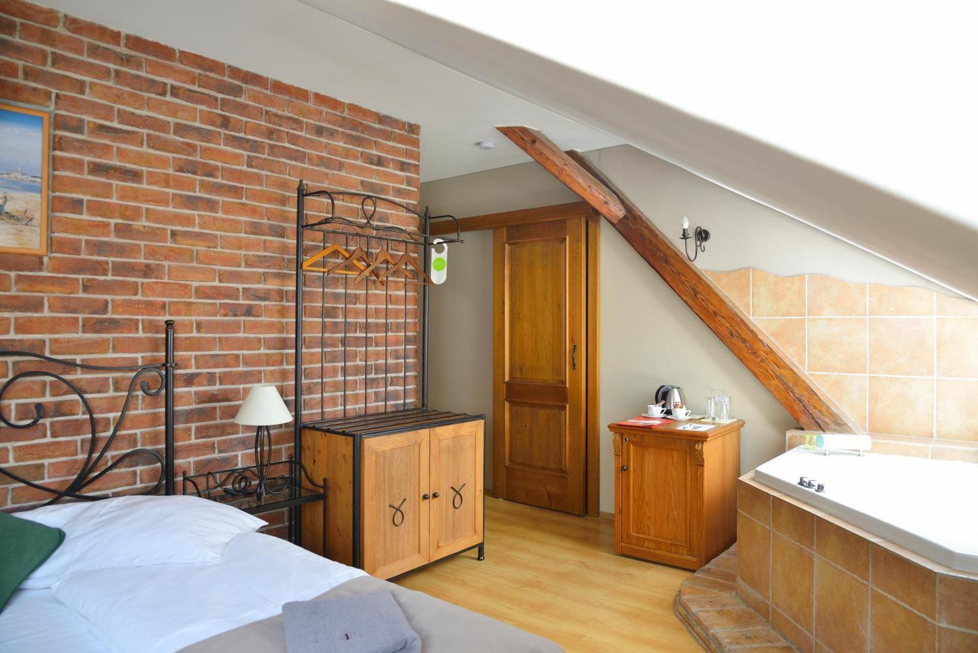 Hotel Via Ironia วิโซเก มิโต ภายนอก รูปภาพ