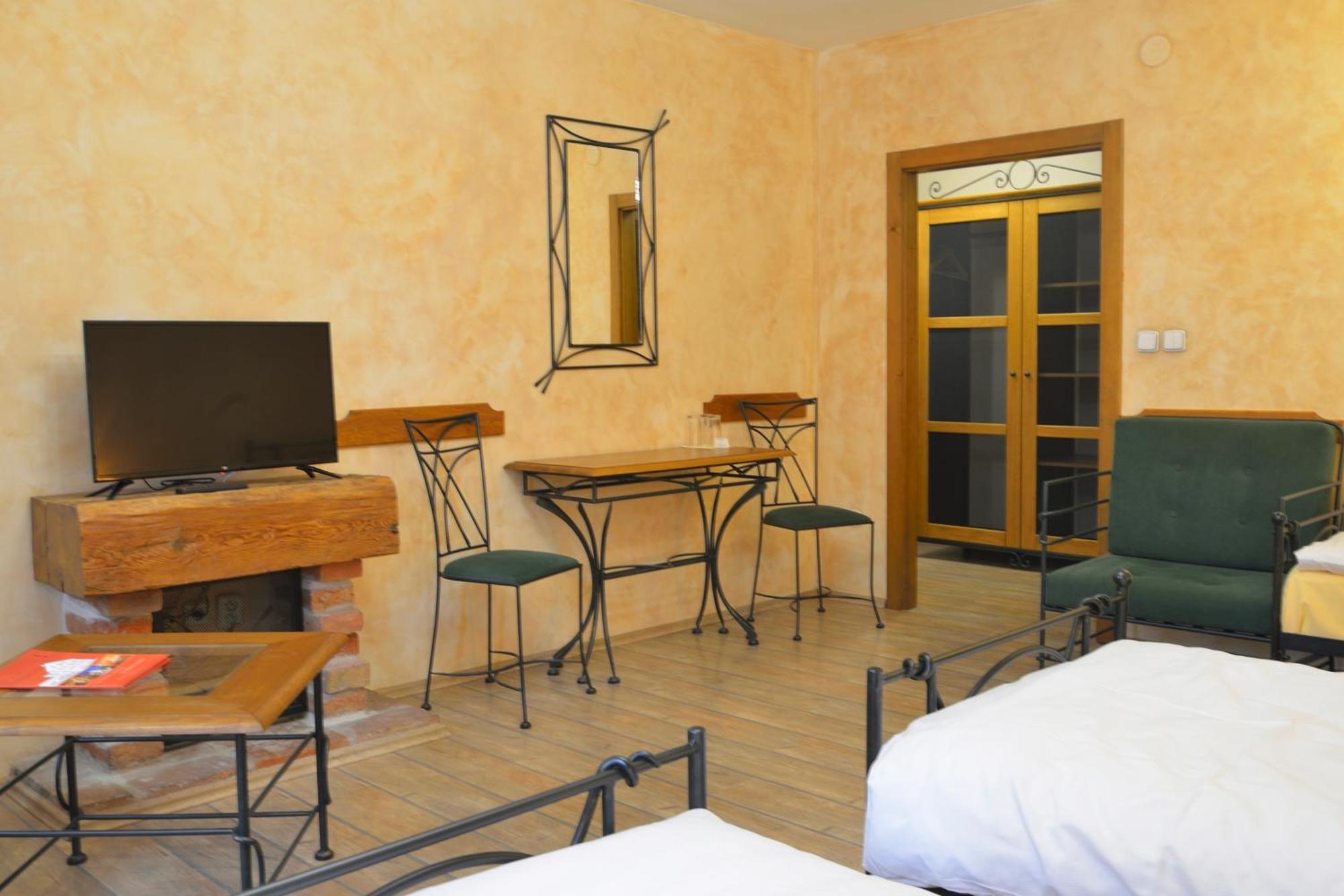 Hotel Via Ironia วิโซเก มิโต ภายนอก รูปภาพ